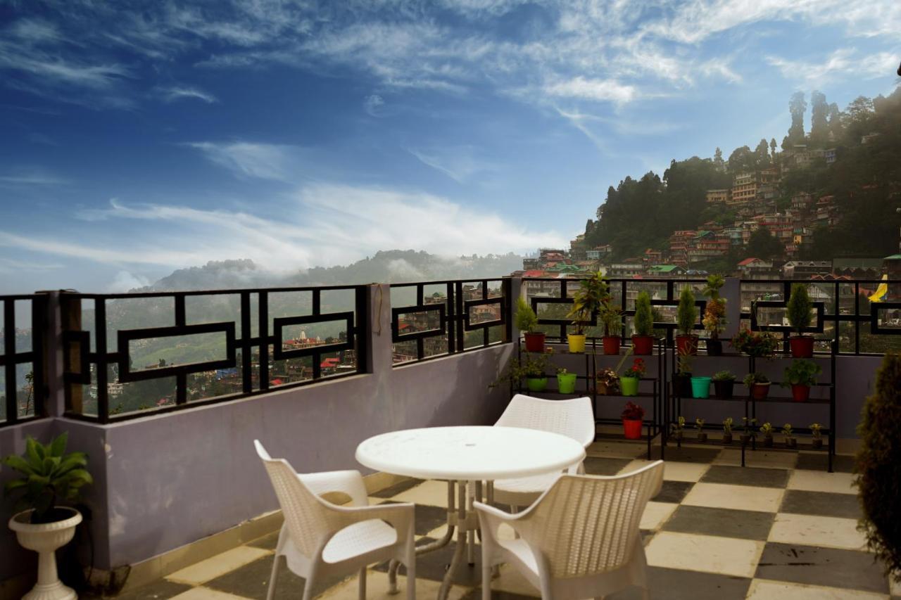 Hotel Hill Queen Near Sherpa Gumba Darjeeling Mall 5 Min Couple Friendly Exterior photo