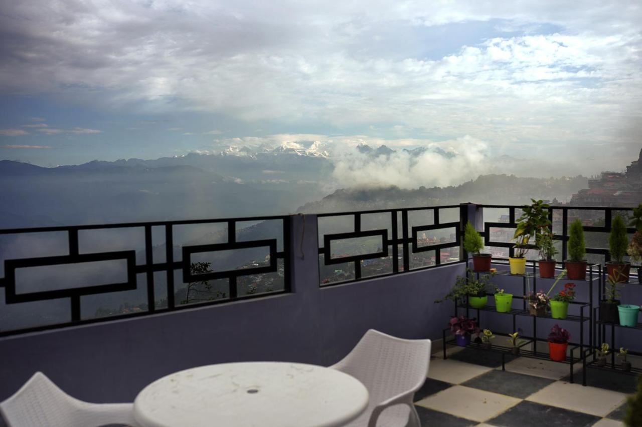Hotel Hill Queen Near Sherpa Gumba Darjeeling Mall 5 Min Couple Friendly Exterior photo