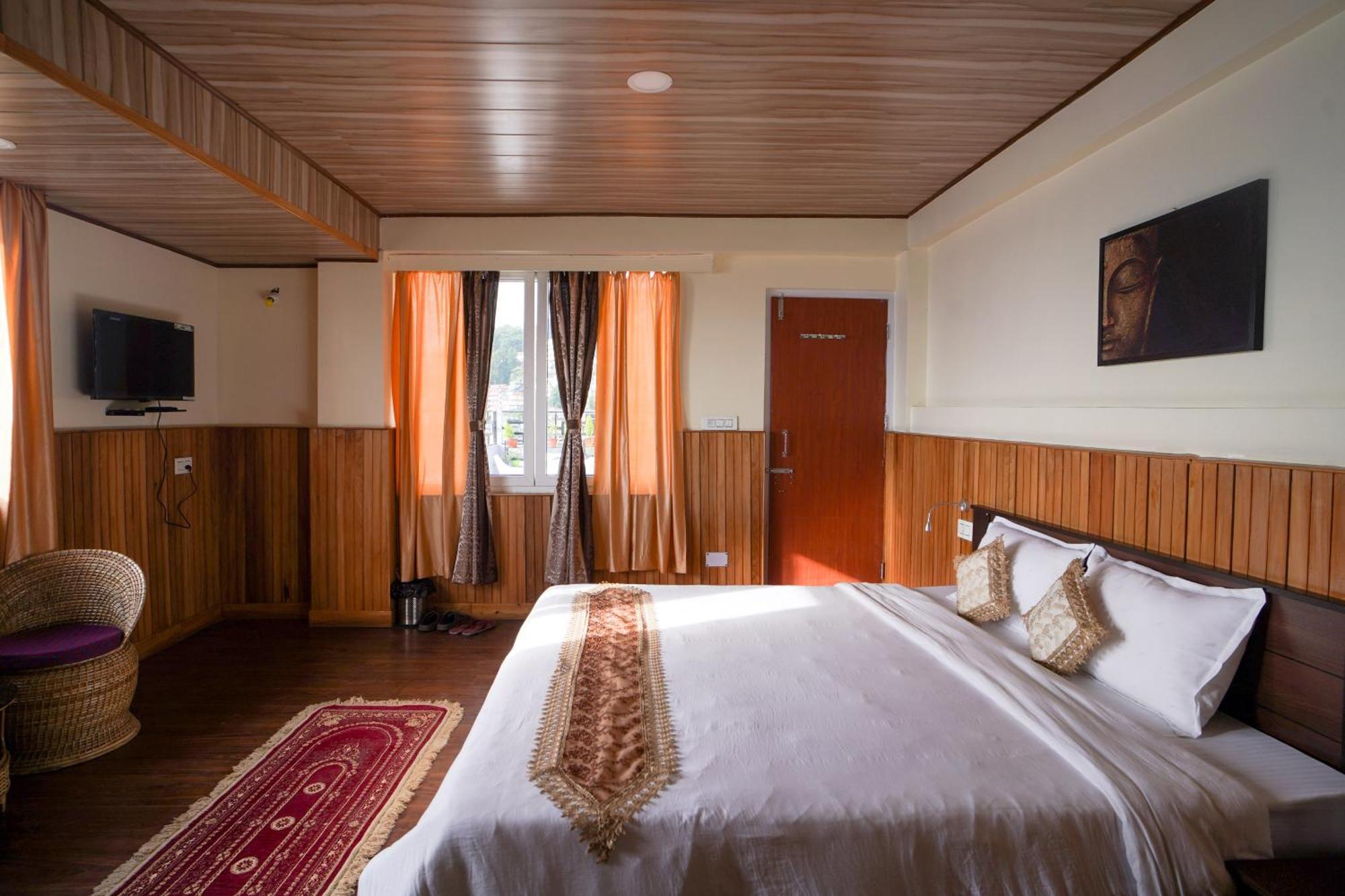 Hotel Hill Queen Near Sherpa Gumba Darjeeling Mall 5 Min Couple Friendly Exterior photo